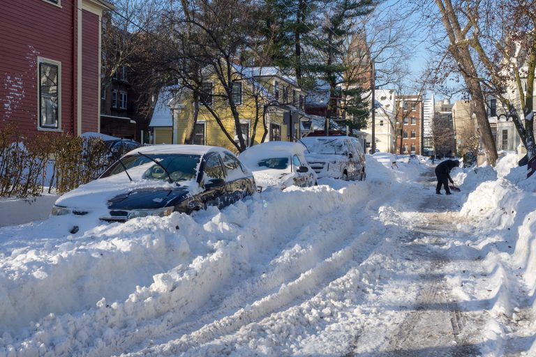 Preparem os casacos e a pá. O inverno pode ser de muito frio