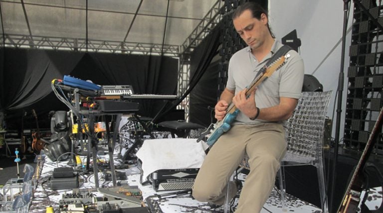 Michael Walz Group Apresenta Música Brasileira Ao Ar Livre E Em Meio As Flores Em NY