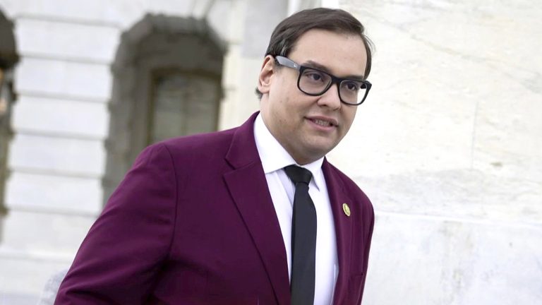 George Santos É Acusado De 13 Crimes Por Promotores Federais Em NY