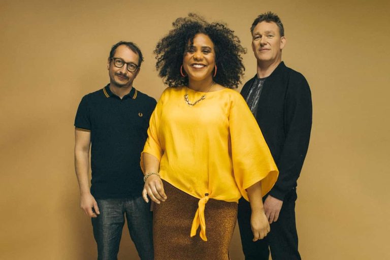 Zuco103 Espalha o Ritmo Brasileiro Pela Europa Há 24 Anos