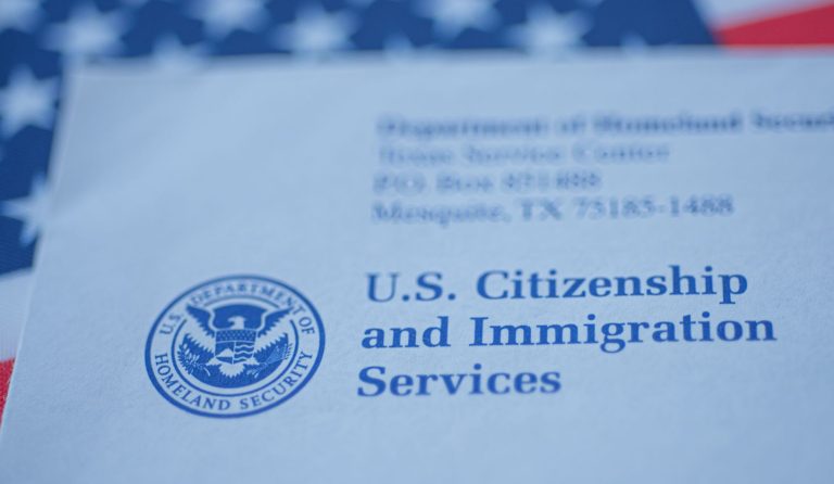 Taxas De Processos De Imigração E Naturalização Vão Subir A Partir de 1º de Abril