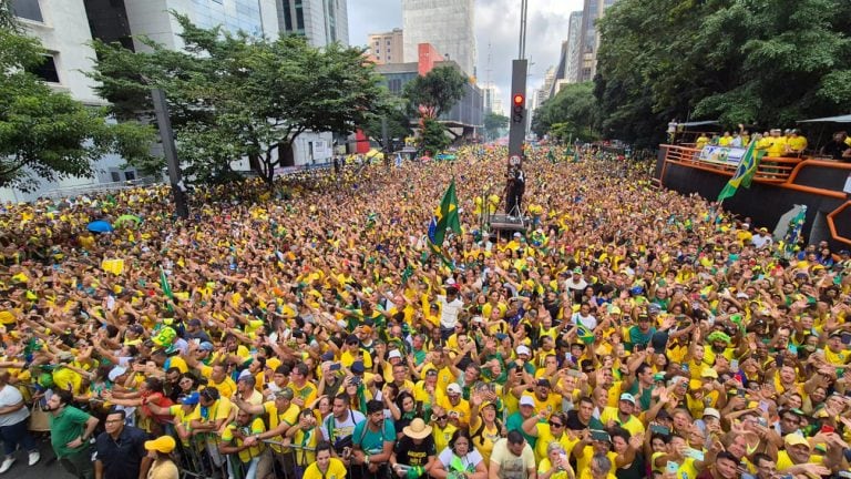 Apoiadores de Bolsonaro se reúnem em São Paulo