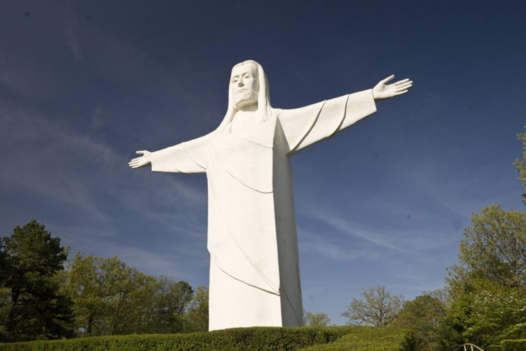 Você sabia que os EUA têm sua própria estátua do “Cristo Redentor”?