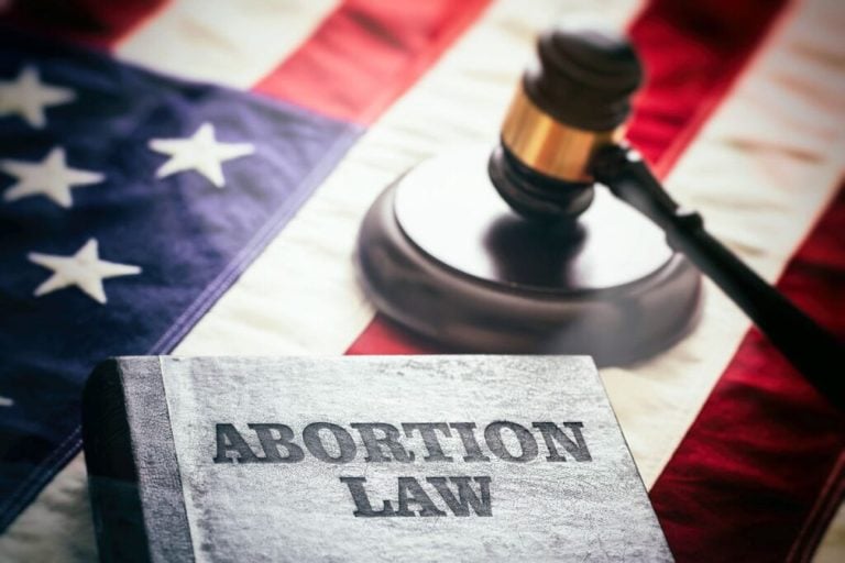 Flórida Proíbe Aborto Após Seis Semanas de Gestação