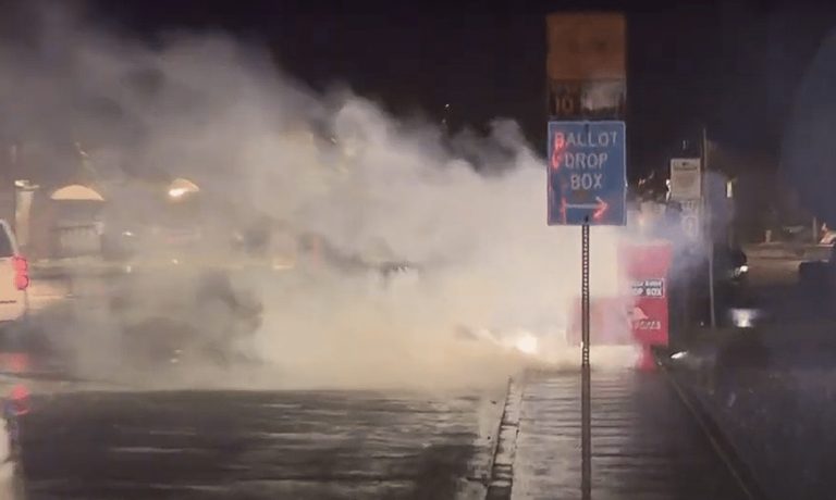 Incêndios De Urnas Eleitorais Estão Sob Investigação Nos EUA