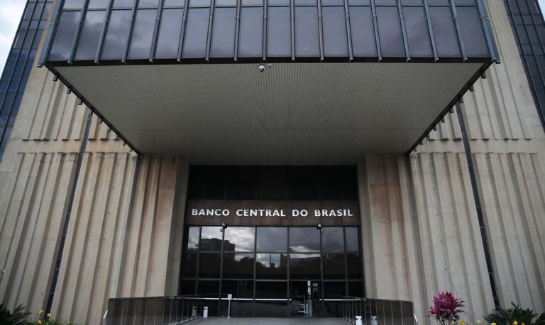 Brazilian Central Bank Says It Will Not Interfere In The Devaluation Of Real