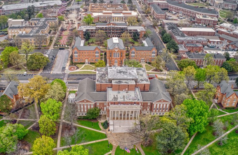 Harvard Será Gratuita Para Famílias Com Renda De Até US$ 200 Mil