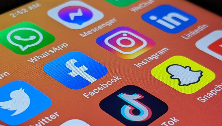 U.S. will review social media for foreign student visa applications