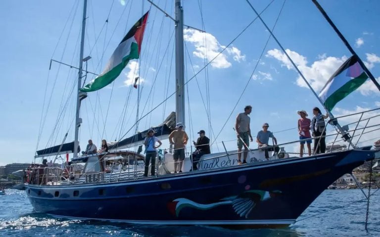 Forças israelenses apreendem barco com destino a Gaza e prendem Greta Thunberg e outros ativistas