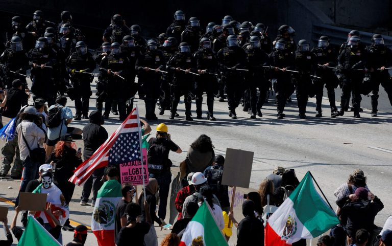 Protestos contra políticas migratórias de Trump se espalham por cidades dos EUA